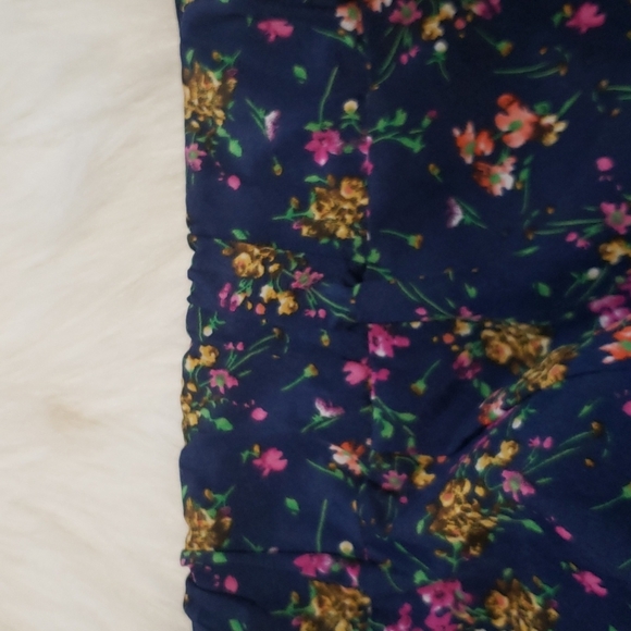 Charlotte Russe floral dress pants - Picture 5 of 5